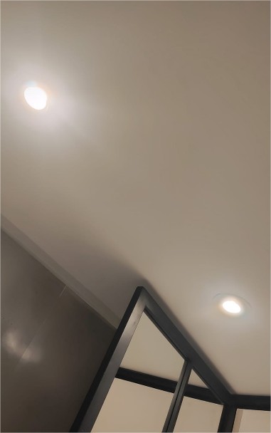 Arreglo e instalación de bombillos en vivienda